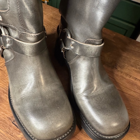 Steve Madden rocky biker boots with adjustable buckles - Picture 2 of 7